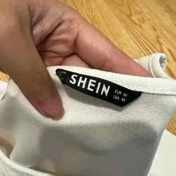 Shein Puffer Sleeve Top Size Medium - Picture 2 of 12